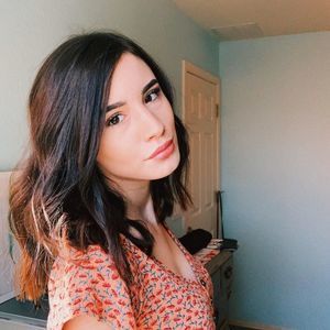 Meet your Posher, Layla